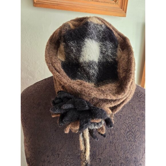 La Fenice Fine Hats Wool Blend Plaid Beret With Floral Accent Made In Italy - Picture 2 of 6